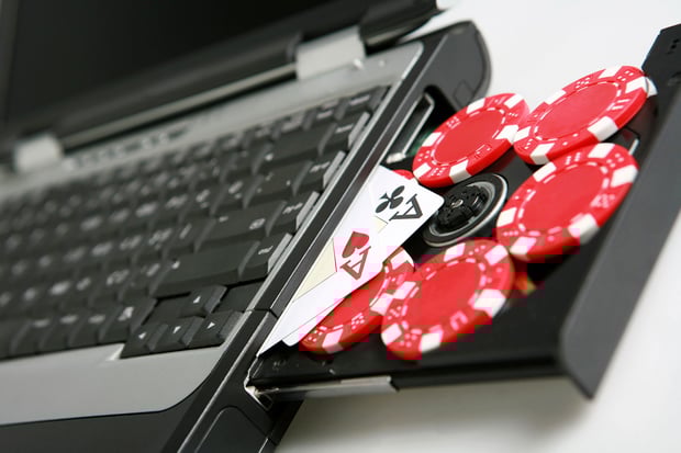 Be safe while gambling online
